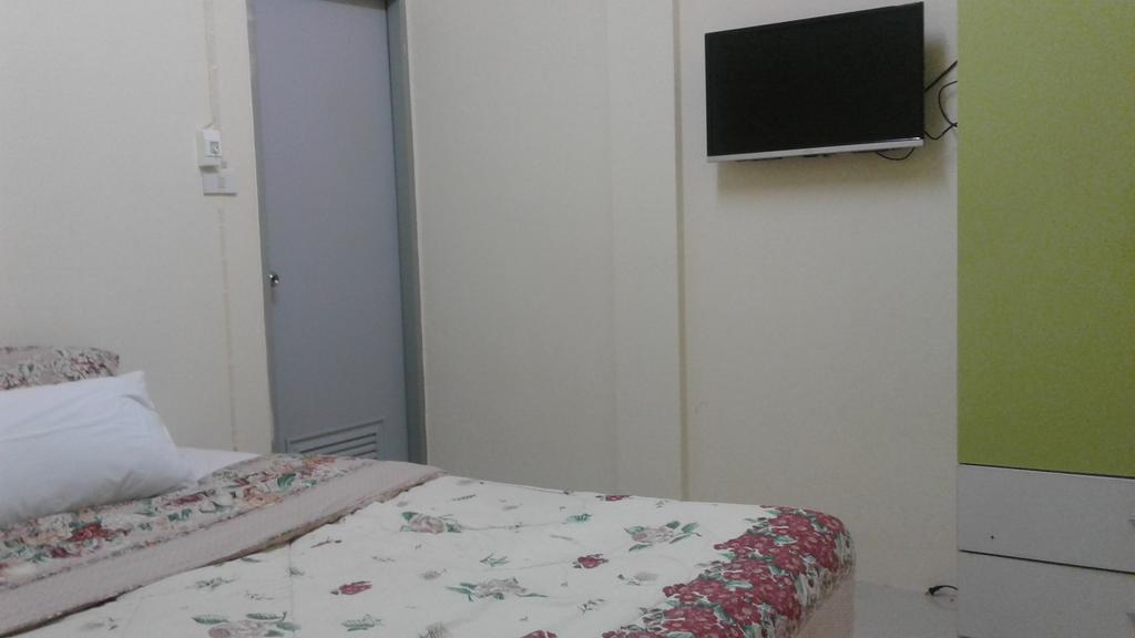 Lemon Tree Motel 素叻他尼 外观 照片